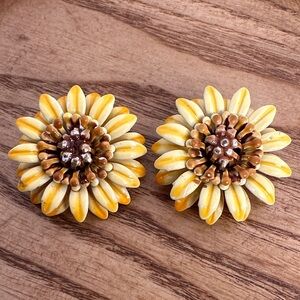 BED brand Sunflower Hugger Clip on Vintage Earrings